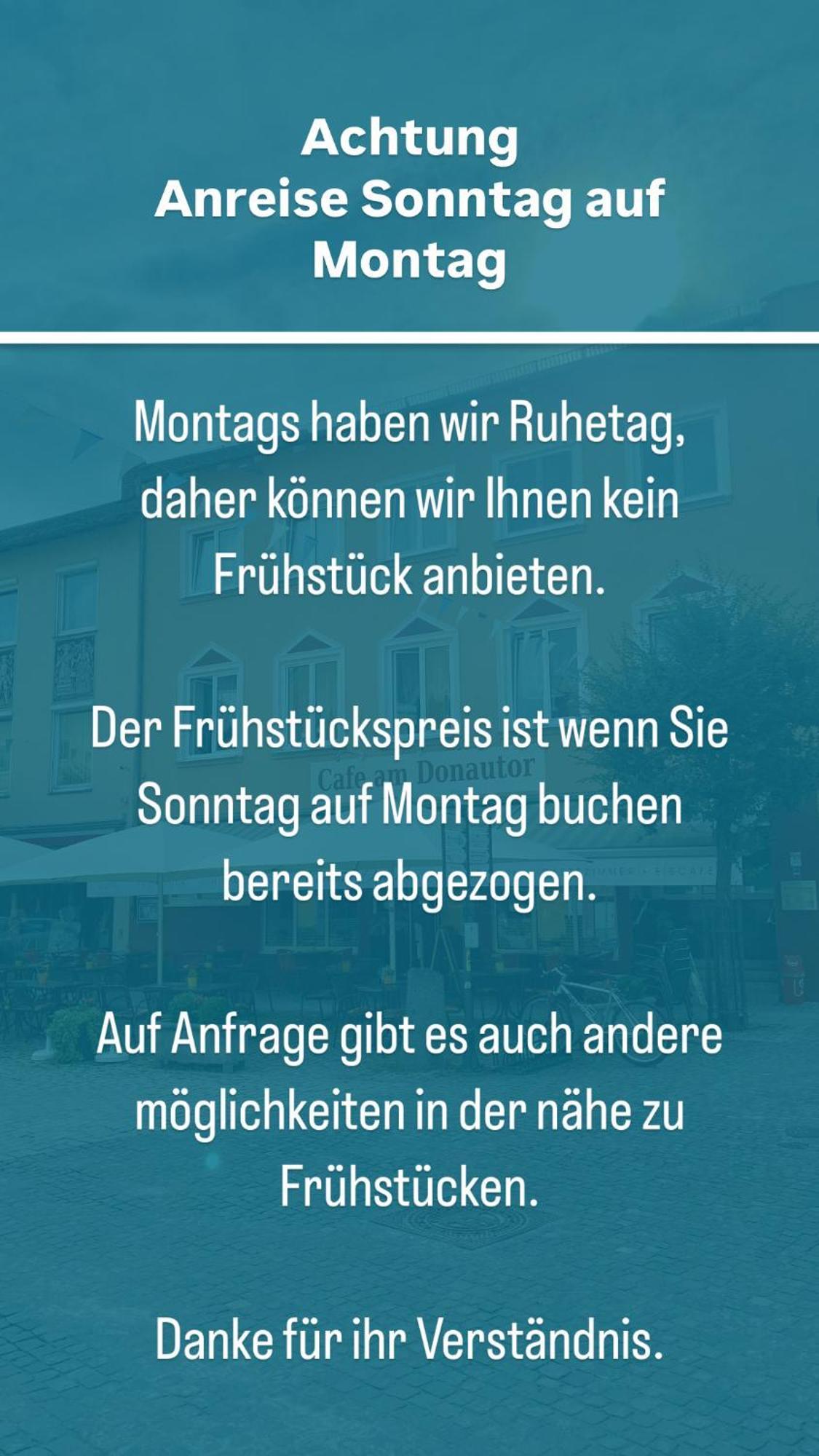 Отель Cafe Am Donautor Кельхайм Экстерьер фото
